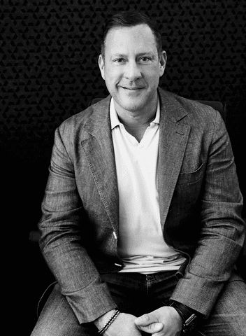 Sergio Alvarez, Ai Media Group